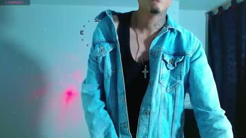 Snapshot of bastiaan_28 chatting on October 10, 11:26 pm Bastian online show from October 10, 11:26 pm