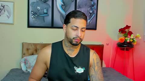 Snapshot of bastian_jones1 chatting on January 17, 6:26 am bastian_jones1 online show from January 17, 6:26 am