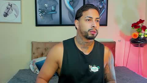 Snapshot of bastian_jones1 chatting on January 17, 12:31 pm bastian_jones1 online show from January 17, 12:31 pm