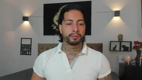 Snapshot of bastian_jones1 chatting on September 23, 11:35 am bastian_jones1 online show from September 23, 11:35 am