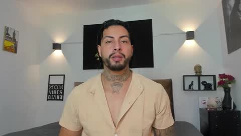 Snapshot of bastian_jones1 chatting on September 25, 11:19 pm bastian_jones1 online show from September 25, 11:19 pm