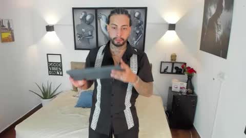 Snapshot of bastian_jones1 chatting on October 19, 6:47 am bastian_jones1 online show from October 19, 6:47 am