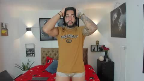 Snapshot of bastian_jones1 chatting on November 3, 11:59 pm bastian_jones1 online show from November 3, 11:59 pm