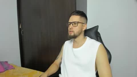 Snapshot of bastianwatson10 chatting on November 3, 4:41 pm bastianwatson10 online show from November 3, 4:41 pm