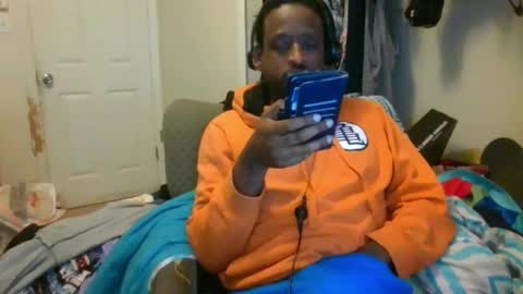 Snapshot of bbc_rocker chatting on December 8, 5:44 pm rocker n queen online show from December 8, 5:44 pm