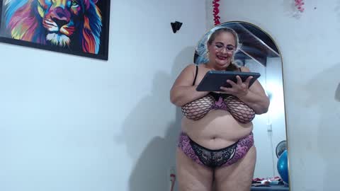 Snapshot of bbwsalome chatting on January 9, 11:24 pm Salome online show from January 9, 11:24 pm