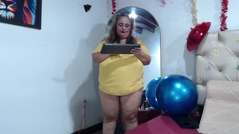 Snapshot of bbwsalome chatting on January 10, 8:26 pm Salome online show from January 10, 8:26 pm