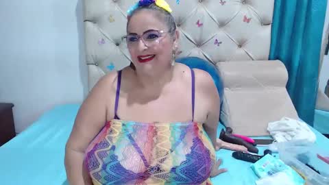 Snapshot of bbwsalome chatting on January 24, 8:43 pm Salome online show from January 24, 8:43 pm