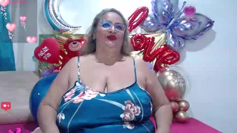 Snapshot of bbwsalome chatting on February 18, 8:36 pm Salome online show from February 18, 8:36 pm