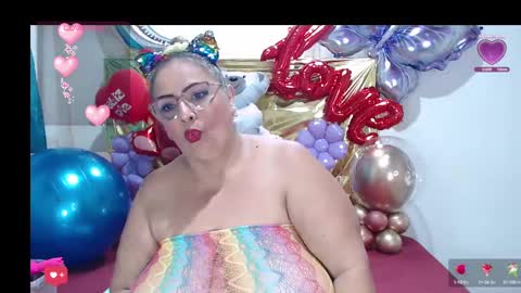 Snapshot of bbwsalome chatting on February 20, 9:09 pm Salome online show from February 20, 9:09 pm