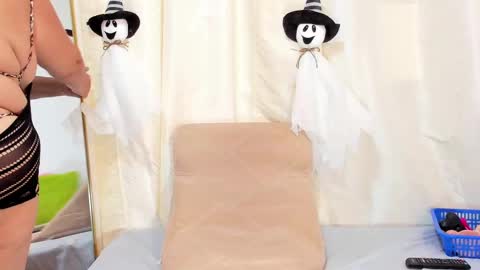 Snapshot of bbwsalome chatting on October 10, 8:41 pm Salome online show from October 10, 8:41 pm