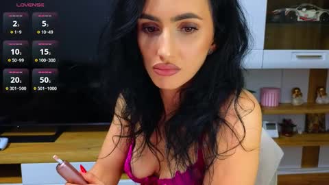 Kristy online show from December 18, 3:51 pm