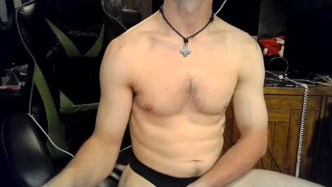 bchillin28 online show from March 27, 2:28 am