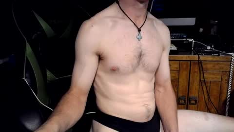 bchillin28 online show from April 28, 6:51 am