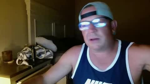 Snapshot of bdon1977 chatting on September 14, 7:07 am bdon1977 online show from September 14, 7:07 am