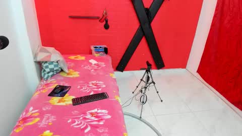 rever online show from March 18, 2:04 am