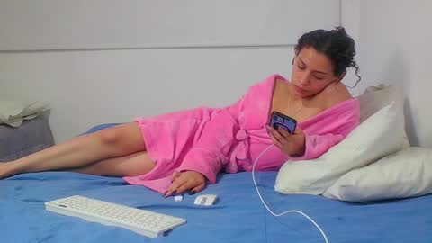 Sara  Juan online show from December 28, 1:18 am