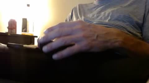 Snapshot of beachbuds chatting on November 10, 7:40 am beachbuds online show from November 10, 7:40 am