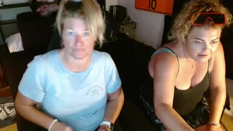 Shower Confessions online show from July 25, 12:53 am