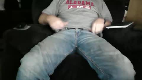 Snapshot of beachguy38 chatting on January 10, 5:37 pm beachguy38 online show from January 10, 5:37 pm