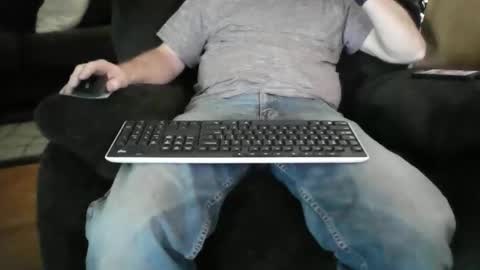 Snapshot of beachguy38 chatting on January 16, 5:50 pm beachguy38 online show from January 16, 5:50 pm