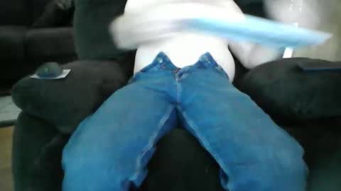 Snapshot of beachguy38 chatting on February 21, 3:13 pm beachguy38 online show from February 21, 3:13 pm