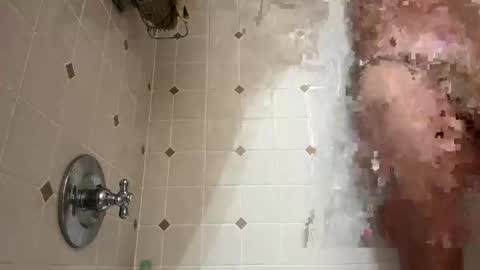 Snapshot of beachguy469 chatting on September 10, 2:00 am BeachGuy online show from September 10, 2:00 am