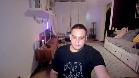 Snapshot of bear_beer130 chatting on November 10, 4:39 pm bear_beer130 online show from November 10, 4:39 pm