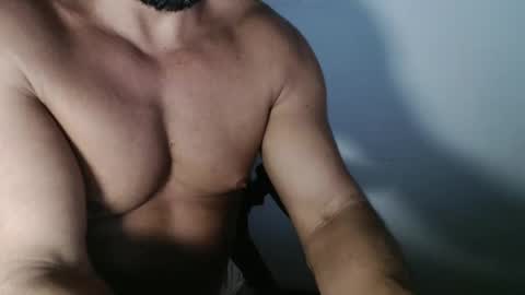 Snapshot of beard_top_guy chatting on February 11, 12:49 am Beard Guy online show from February 11, 12:49 am