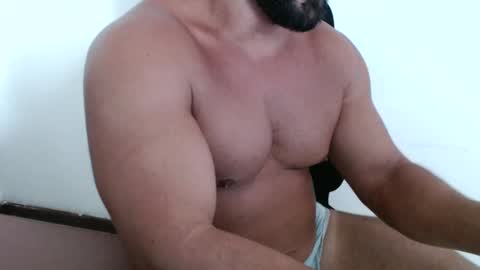 Snapshot of beard_top_guy chatting on February 14, 4:52 pm Beard Guy online show from February 14, 4:52 pm