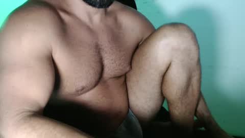 Snapshot of beard_top_guy chatting on March 12, 11:22 pm Beard Guy online show from March 12, 11:22 pm