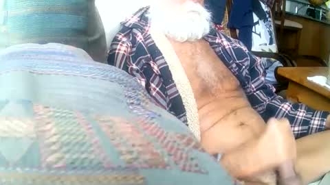 Snapshot of beardbushy chatting on February 26, 3:30 pm beardbushy online show from February 26, 3:30 pm