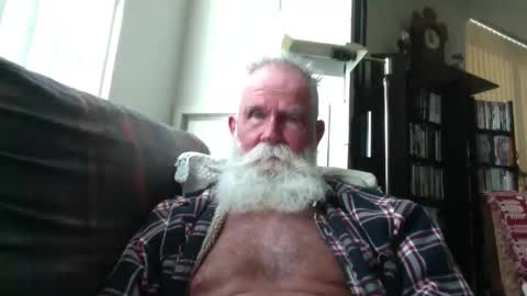 Snapshot of beardbushy chatting on September 26, 5:28 pm beardbushy online show from September 26, 5:28 pm