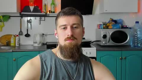 Snapshot of bearded_legend chatting on January 4, 8:37 pm Zeus online show from January 4, 8:37 pm
