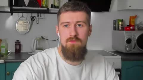 Snapshot of bearded_legend chatting on February 28, 9:44 pm Zeus online show from February 28, 9:44 pm