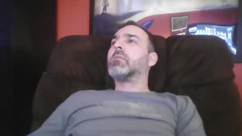 Snapshot of beardedambition chatting on February 15, 2:44 pm beardedambition online show from February 15, 2:44 pm
