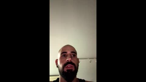 Snapshot of beardedbaldy_09 chatting on October 16, 7:59 pm Ask me online show from October 16, 7:59 pm