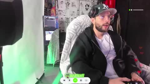 Snapshot of beastbxy chatting on January 24, 7:51 am beast bxy online show from January 24, 7:51 am