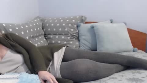 Snapshot of beatrice26 chatting on December 6, 3:55 pm beatrice26 online show from December 6, 3:55 pm