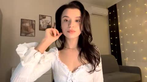 Katie online show from November 21, 3:22 pm