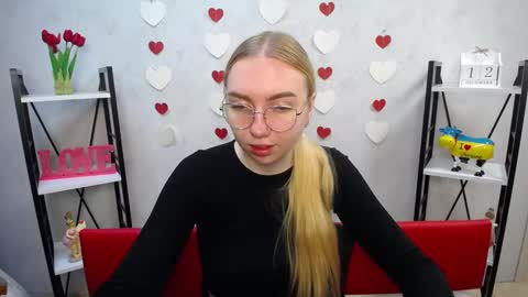 BeatriceFlyy online show from December 12, 6:25 am