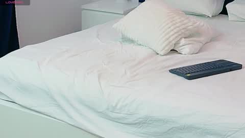 Snapshot of beatriceskye23 chatting on November 25, 7:03 pm Beatrice online show from November 25, 7:03 pm