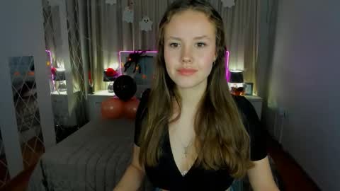 BeatriceWild online show from October 26, 11:49 am