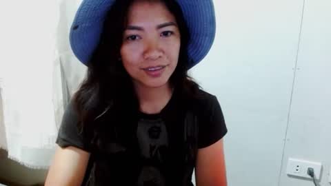 Snapshot of beautiful_sm1le chatting on November 11, 7:08 am Smiley online show from November 11, 7:08 am