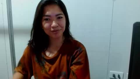 Snapshot of beautiful_sm1le chatting on November 13, 5:17 am Smiley online show from November 13, 5:17 am