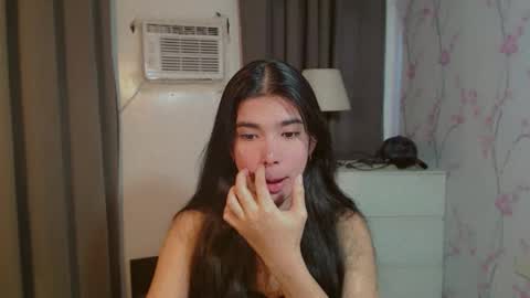 TRIXIE online show from April 4, 2:32 am