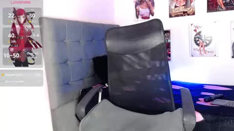 Snapshot of beauty_lana18 chatting on May 15, 11:01 pm lana online show from May 15, 11:01 pm