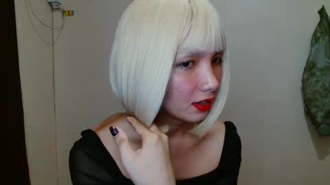 Snapshot of beautyandmadness_69 chatting on May 11, 5:21 pm fernanda online show from May 11, 5:21 pm