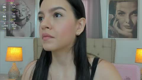 Snapshot of beautyari_ chatting on April 21, 12:33 pm Ariana Reyes online show from April 21, 12:33 pm