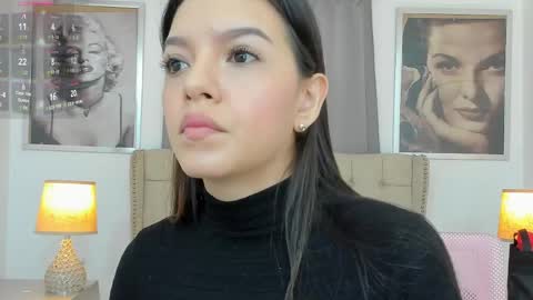 Snapshot of beautyari_ chatting on April 25, 12:19 pm Ariana Reyes online show from April 25, 12:19 pm